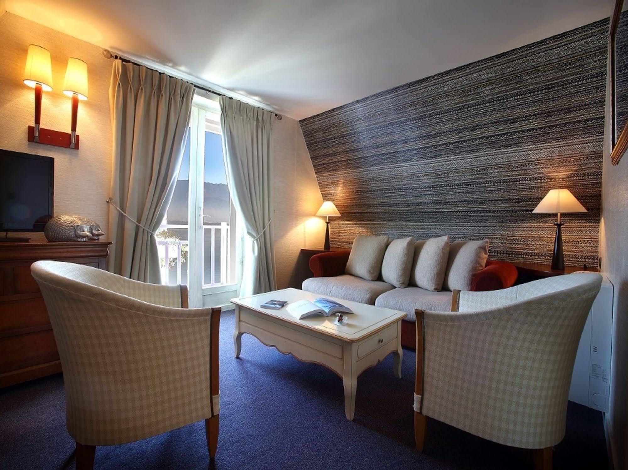 Hotel Ombremont Jean-Pierre Jacob Le Bourget-du-Lac Kültér fotó